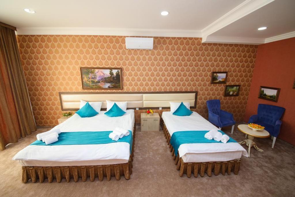 Hotel Globus Taschkent Exterior foto