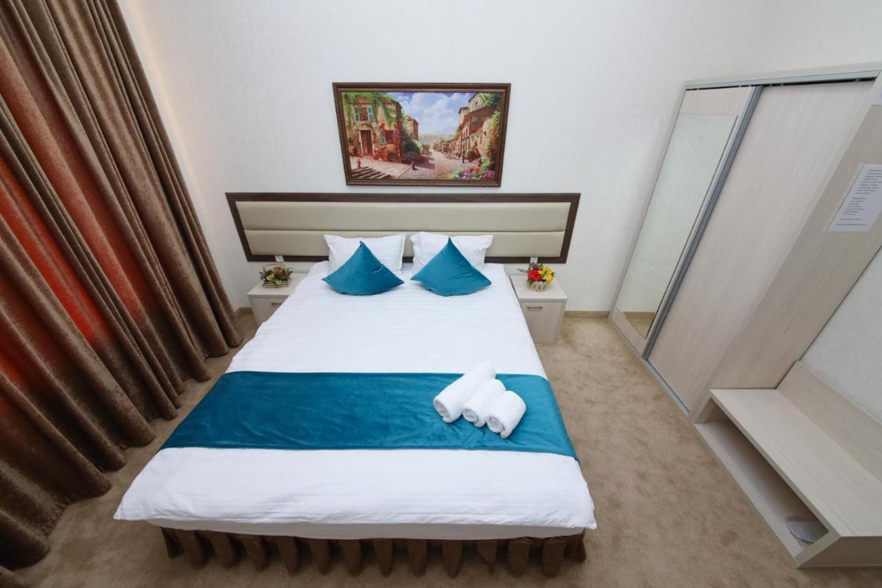 Hotel Globus Taschkent Exterior foto
