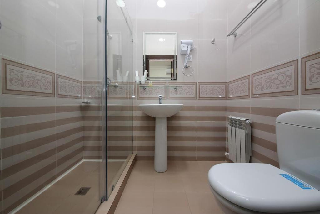 Hotel Globus Taschkent Exterior foto
