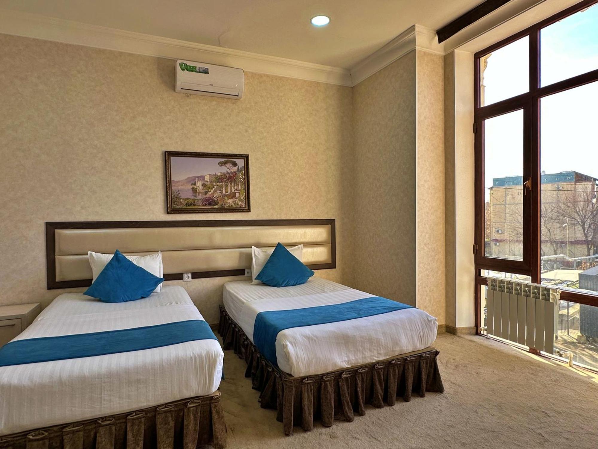Hotel Globus Taschkent Exterior foto